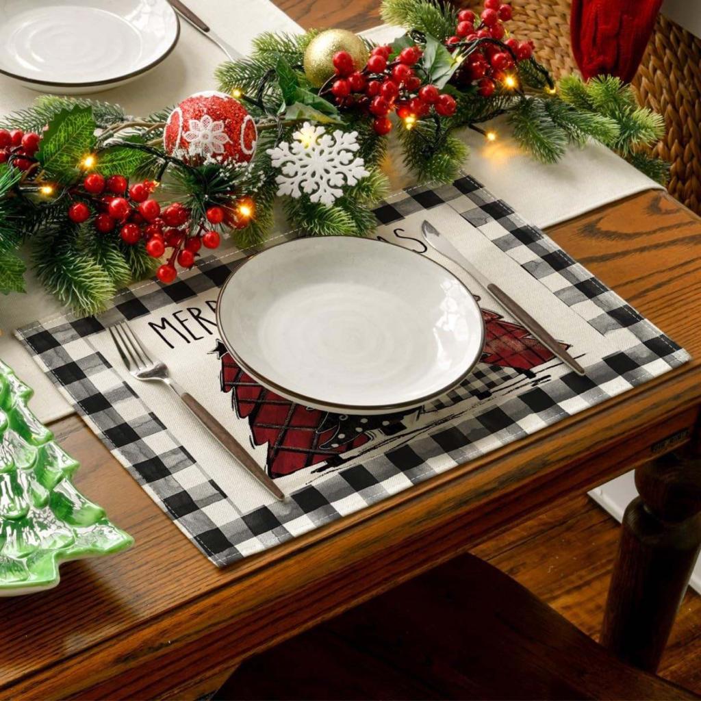 Merry Christmas Table Placemats: 4 piece set